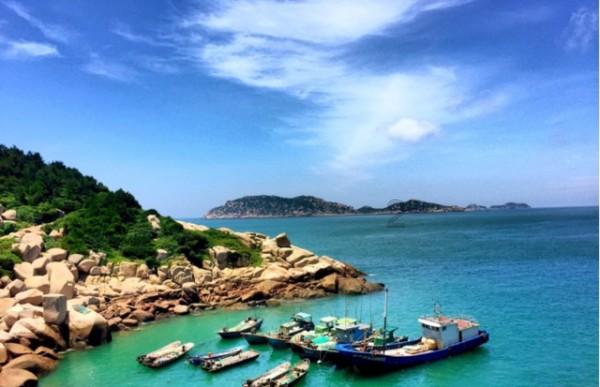 两会现场速递｜何英代表：进一步加大对万山区易地扶贫搬迁后续扶持力度