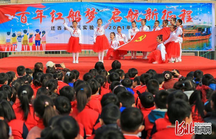 苹果Mac产品线将迎来40岁生日 未来迭代中将出现AI身影？