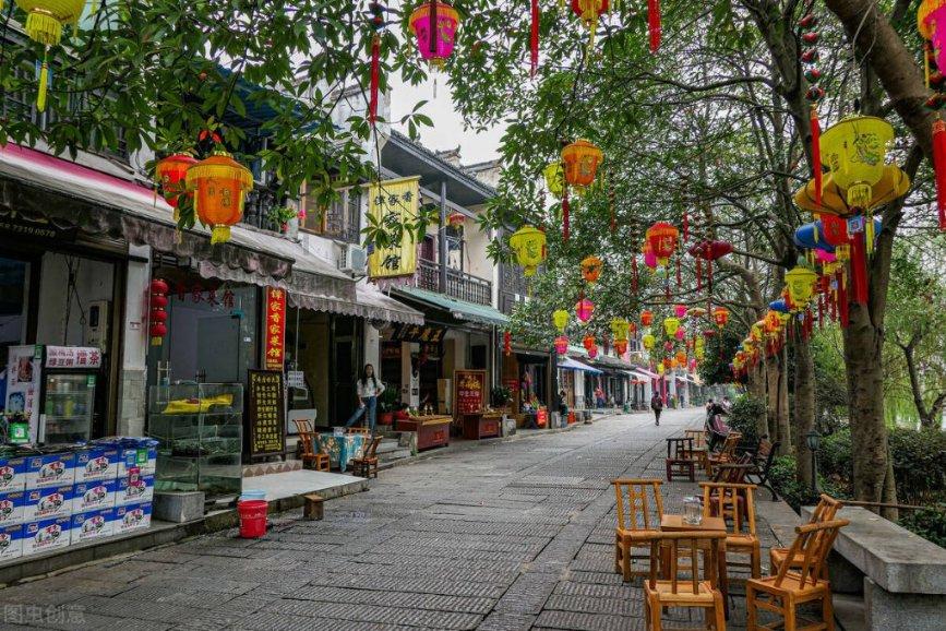 儿子违法，父亲在劝说下。让儿子去公安局投案自首？游戏画面