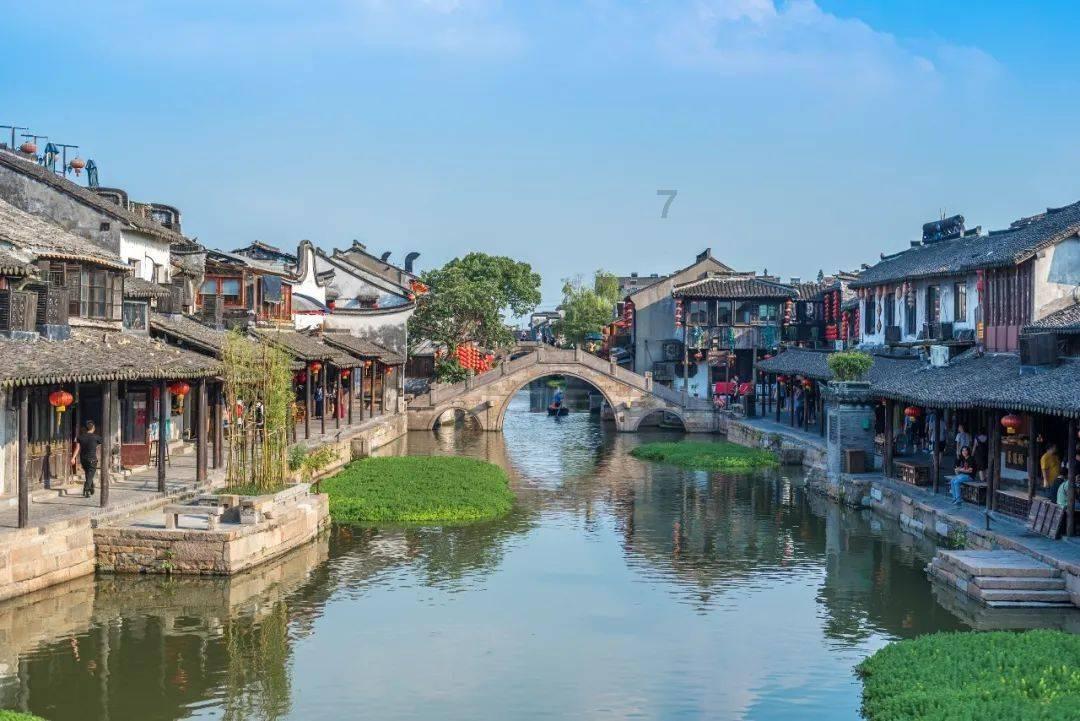 私家车闹脾气，街边冒烟让人急，现场画面